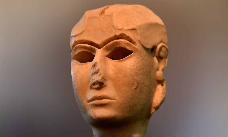 The mask of Warka, from Warka, ancient Uruk, Iraq. 3000-2900 BC. The Iraq Museum, Baghdad. Source: Osama Shukir Muhammed Amin FRCP (Glasg)/CC BY-SA 4.0