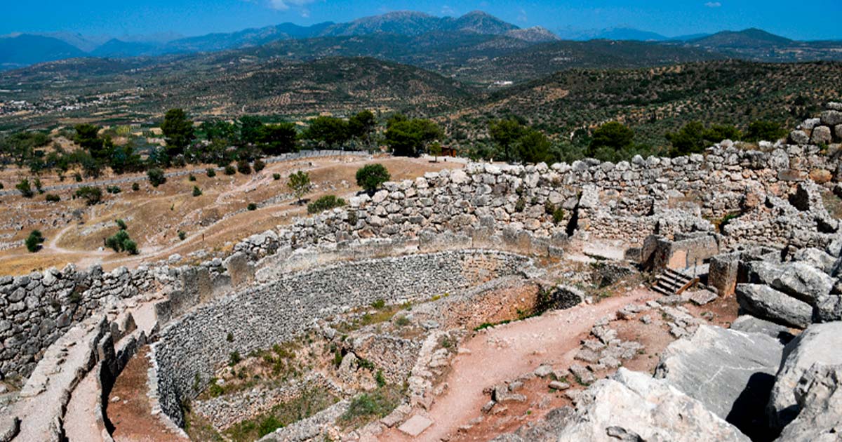 Cinco datos fascinantes sobre los micénicos (vídeo) 6 Mycenae in the Peloponnese in Greece. Source: Amanda/Adobe Stock