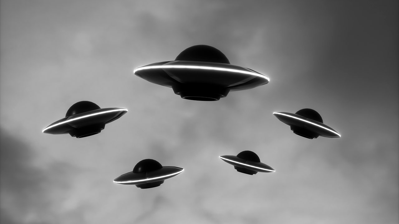 Encuentros cercanos del tipo del Congreso: los legisladores luchan por comprender la supuesta naturaleza "interdimensional" de los ovnis 11 Encuentros cercanos del tipo del Congreso: los legisladores luchan por comprender la supuesta naturaleza "interdimensional" de los ovnis
