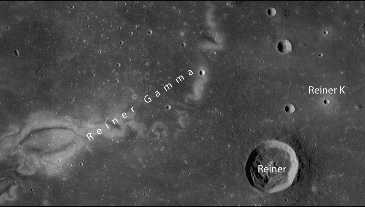 Roca lunar anómala cubierta de manera única con polvo extraño descubierta en la región del remolino gamma 6 Roca lunar anómala cubierta de manera única con polvo extraño descubierta en la región del remolino gamma