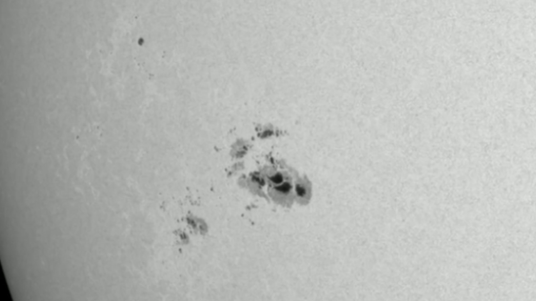 Manchas solares 15 veces más grandes que la Tierra son visibles desde Marte 5 Manchas solares 15 veces más grandes que la Tierra son visibles desde Marte