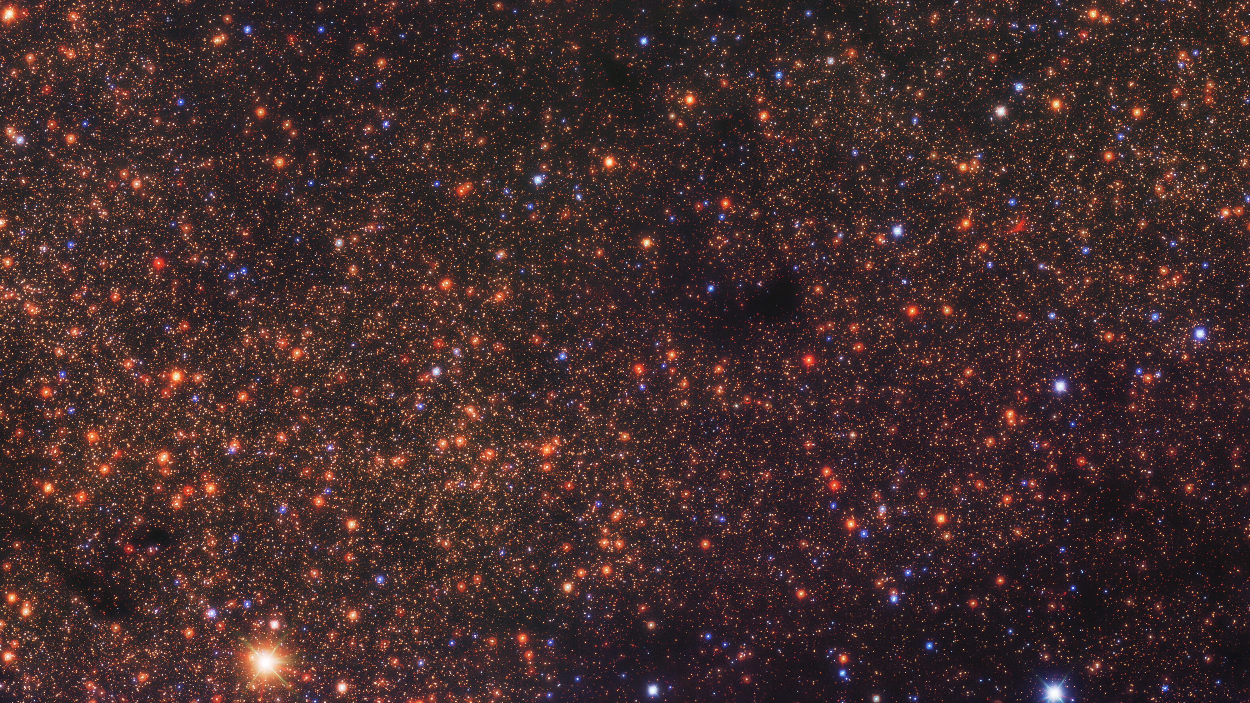 Miles de estrellas brillan en una nueva fotografía del centro de la Vía Láctea 5 Miles de estrellas brillan en una nueva fotografía del centro de la Vía Láctea