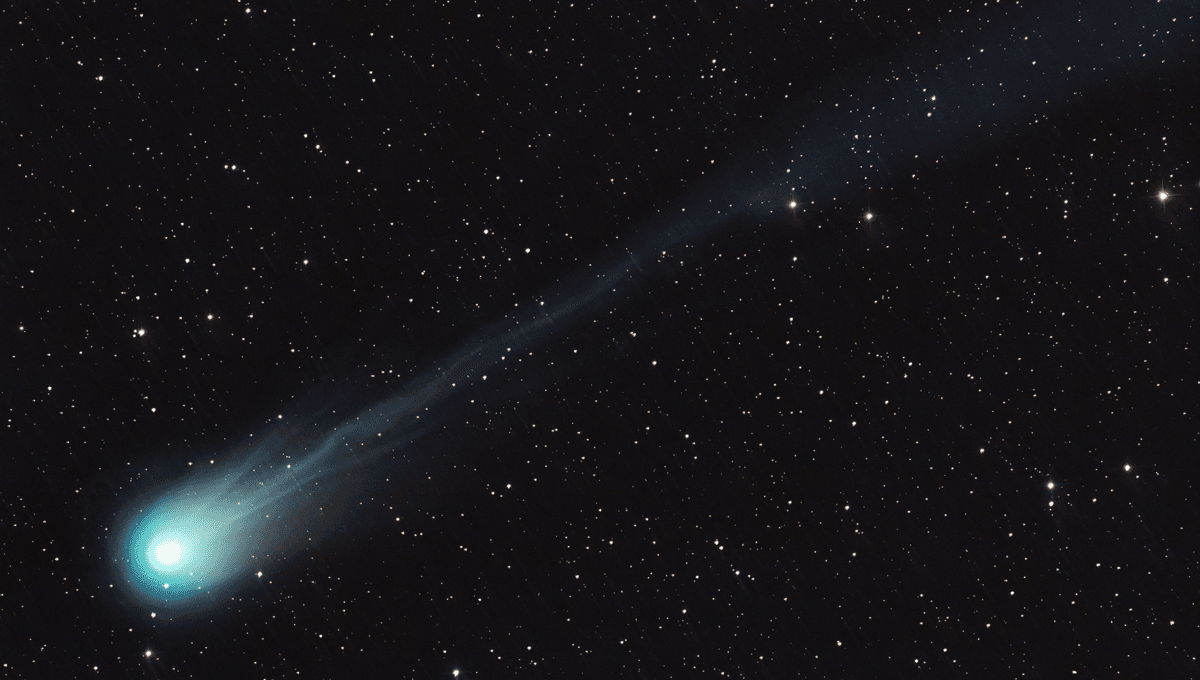 El "cometa del diablo" finalmente es visible a simple vista bajo un cielo muy oscuro 5 El "cometa del diablo" finalmente es visible a simple vista bajo un cielo muy oscuro