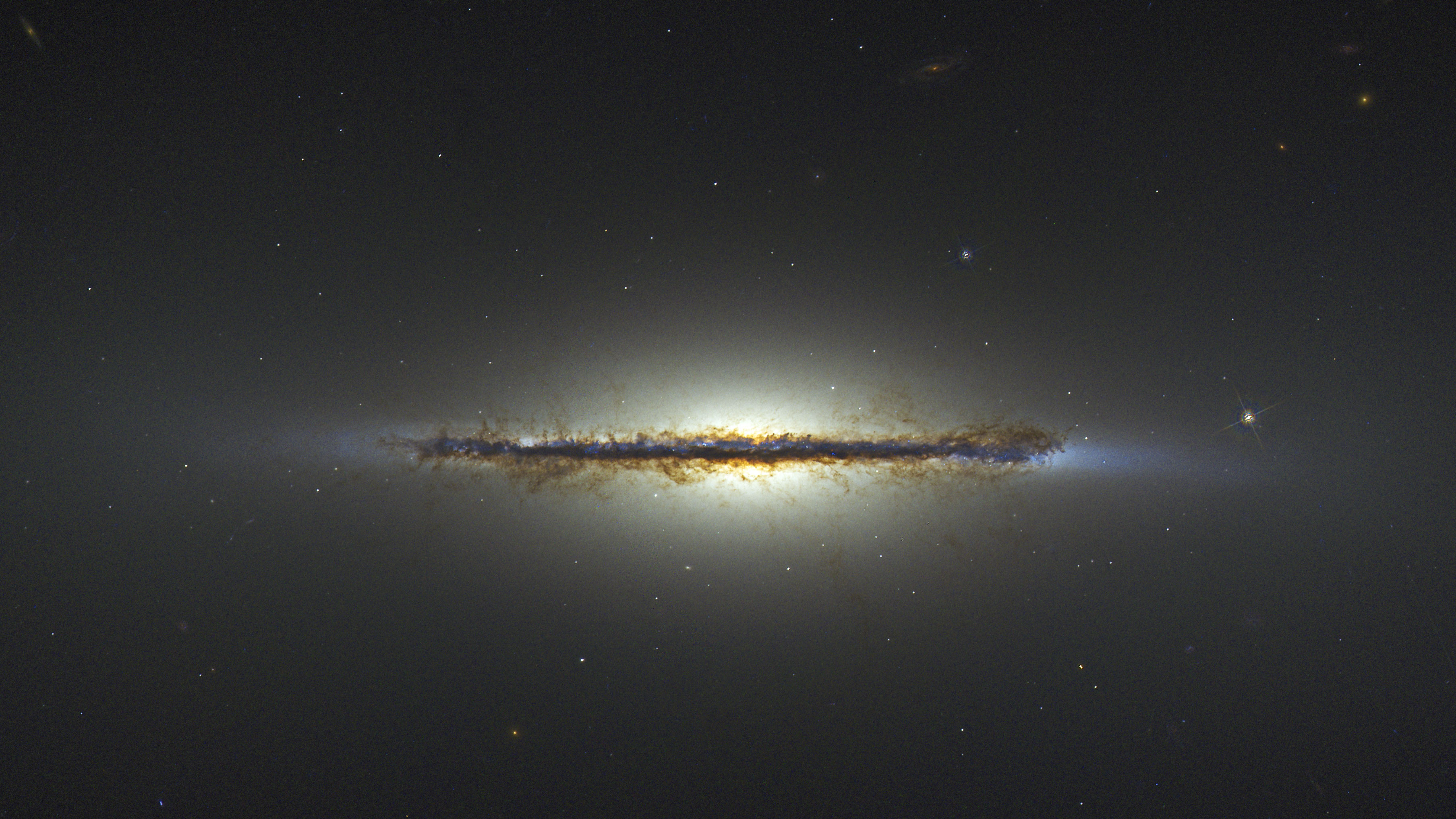 Lo más destacado de la NASA: la galaxia vista desde un lado es la foto astronómica del día 5 Lo más destacado de la NASA: la galaxia vista desde un lado es la foto astronómica del día