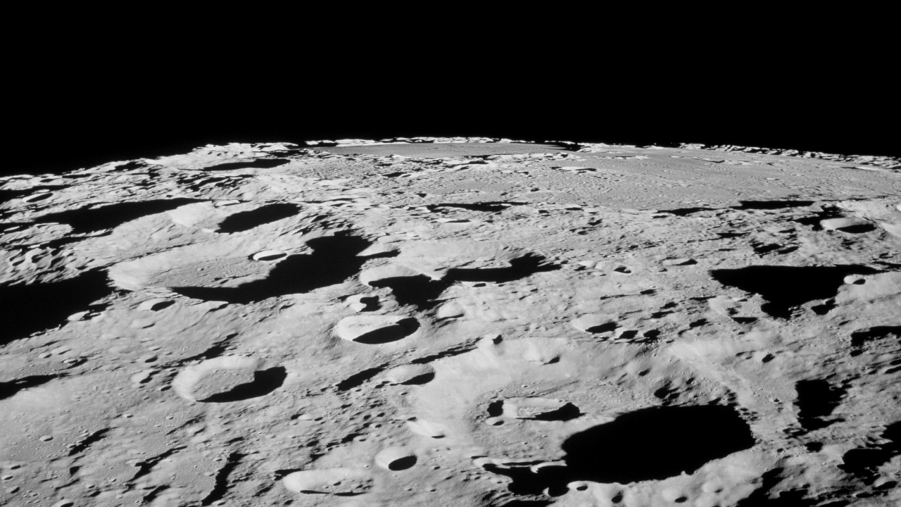 La Luna se volvió del revés hace 4.220 millones de años