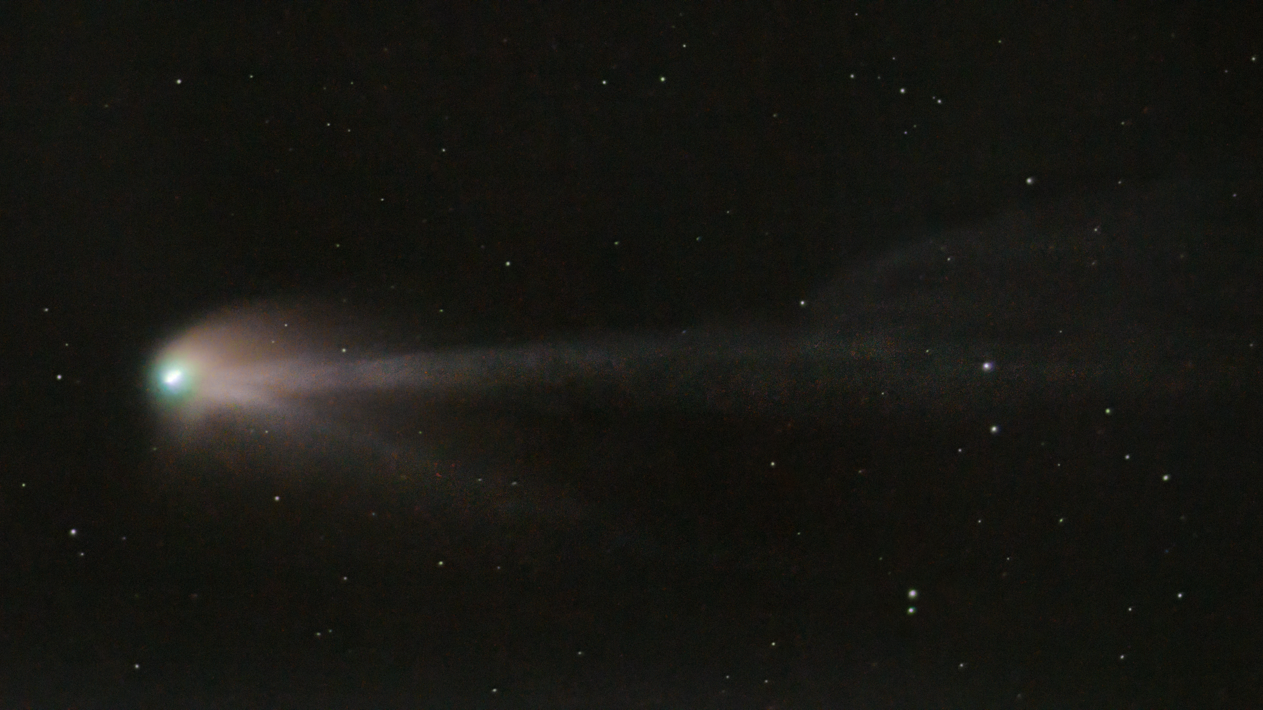 Brasileños toman espectacular foto del cometa del Diablo 5 G.A. Bellini; R. Langhi; UNESP de Bauru