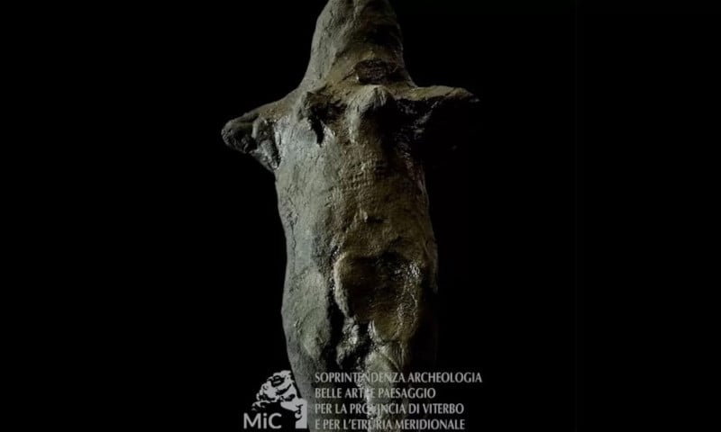 Descubren figura de diosa de 3.000 años de antigüedad en lago italiano con huellas dactilares de su creador 6 Descubren figura de diosa de 3.000 años de antigüedad en lago italiano con huellas dactilares de su creador