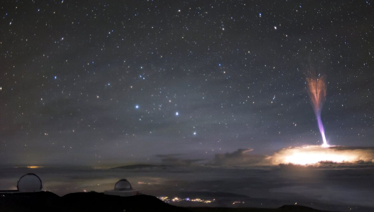 Un extraño rayo rojo invertido fue captado en cámara en Puerto Rico 5 Un extraño rayo rojo invertido fue captado en cámara en Puerto Rico
