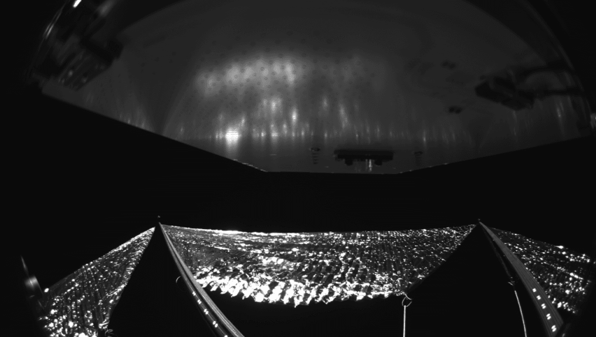 La NASA publica la primera imagen de la nueva vela solar mientras gira en el espacio 5 La NASA publica la primera imagen de la nueva vela solar mientras gira en el espacio