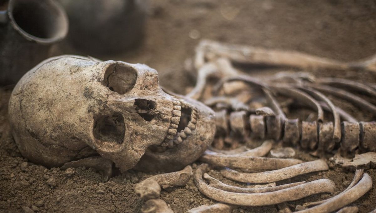 Los neandertales y los humanos modernos comenzaron a enterrar a sus muertos al mismo tiempo y en el mismo lugar 5 Los neandertales y los humanos modernos comenzaron a enterrar a sus muertos al mismo tiempo y en el mismo lugar
