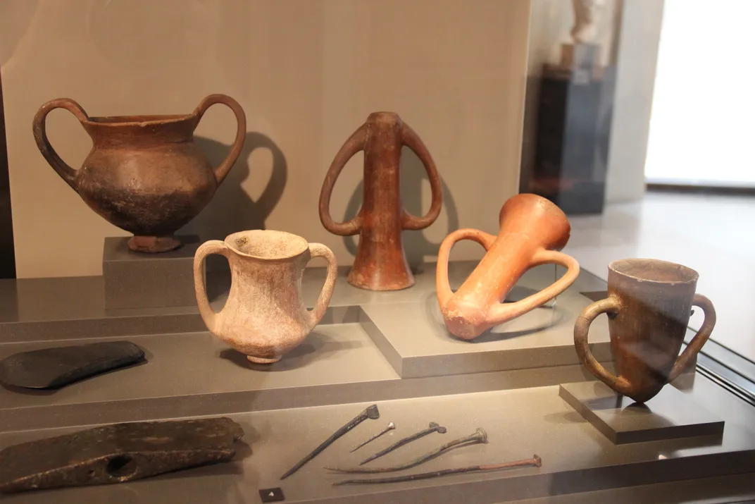 ¿Quién bebió vino en el antiguo Troy? Una nueva investigación sugiere que casi todos 2 El recorrido de Schliemann de Troya, a la vista en el Museo Neues en Berlín