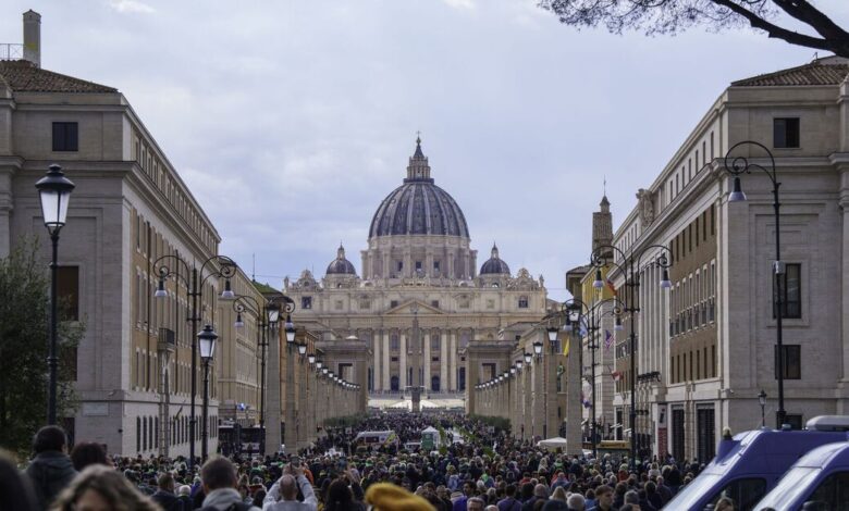 El nuevo Papa hereda el control del misterioso archivo de ovnis del Vaticano 1 El nuevo Papa hereda el control del misterioso archivo de ovnis del Vaticano